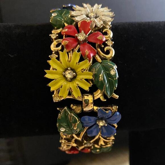 Vintage Rare Find 1950s Crown Trifari Bracelet Rhinestones Flowers Gold Tone - Picture 3 of 7